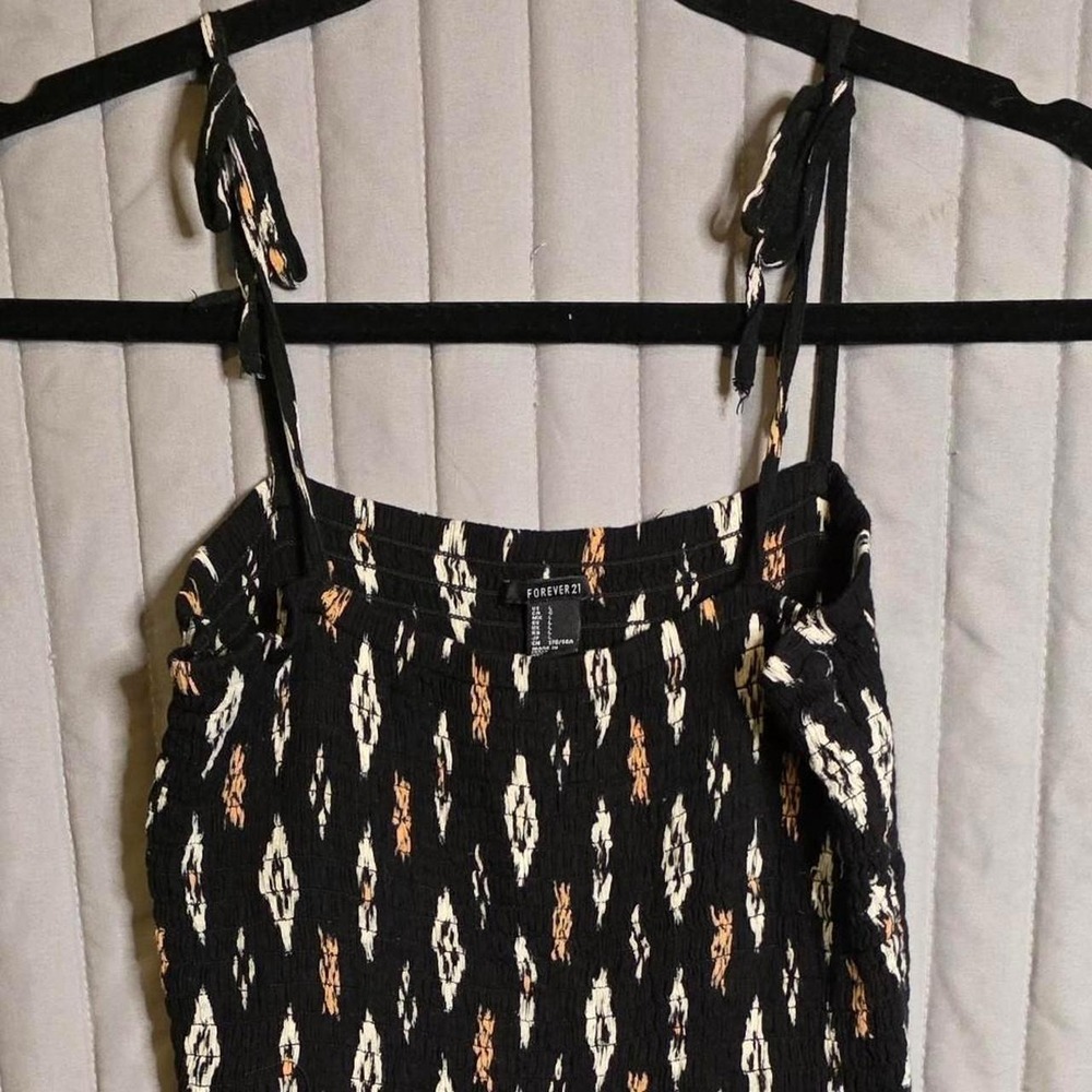 729 Forever 21 Black Ikat Diamond Print Smocked Tie Strap Boho Summer Dress Lg